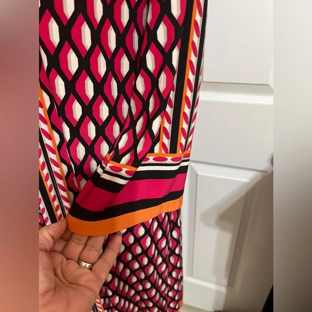 (26) Calvin Klein Geometric Patterned Dress - Red and Orange